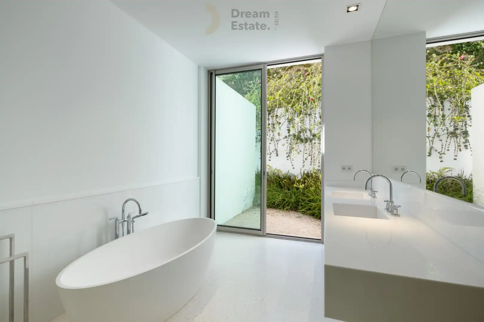 Uniek architectonisch hoogstandje in het Finca Cortesin resort. foto 9