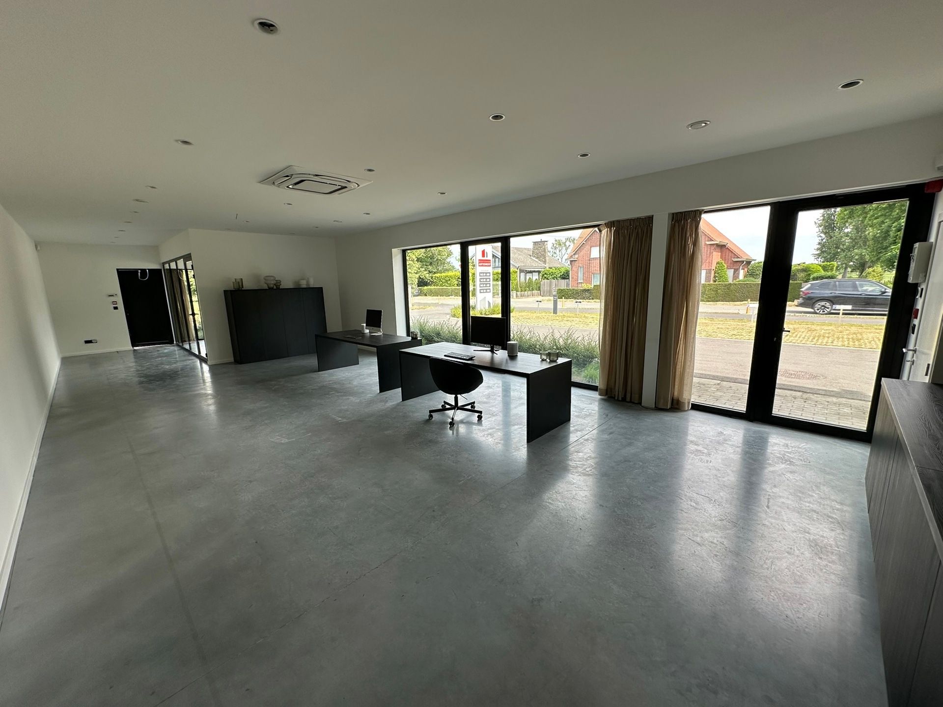 Prachtige nieuwbouw KMO-unit te koop in Stabroek  foto 4