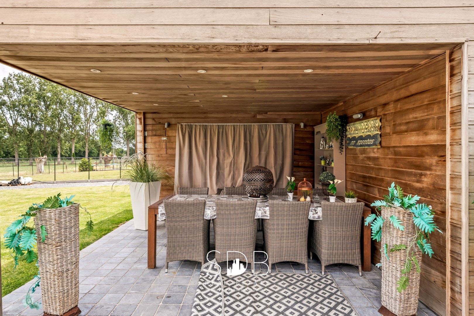 Moderne villa met gezinstuin en zwembad op 1.685m²  foto 29