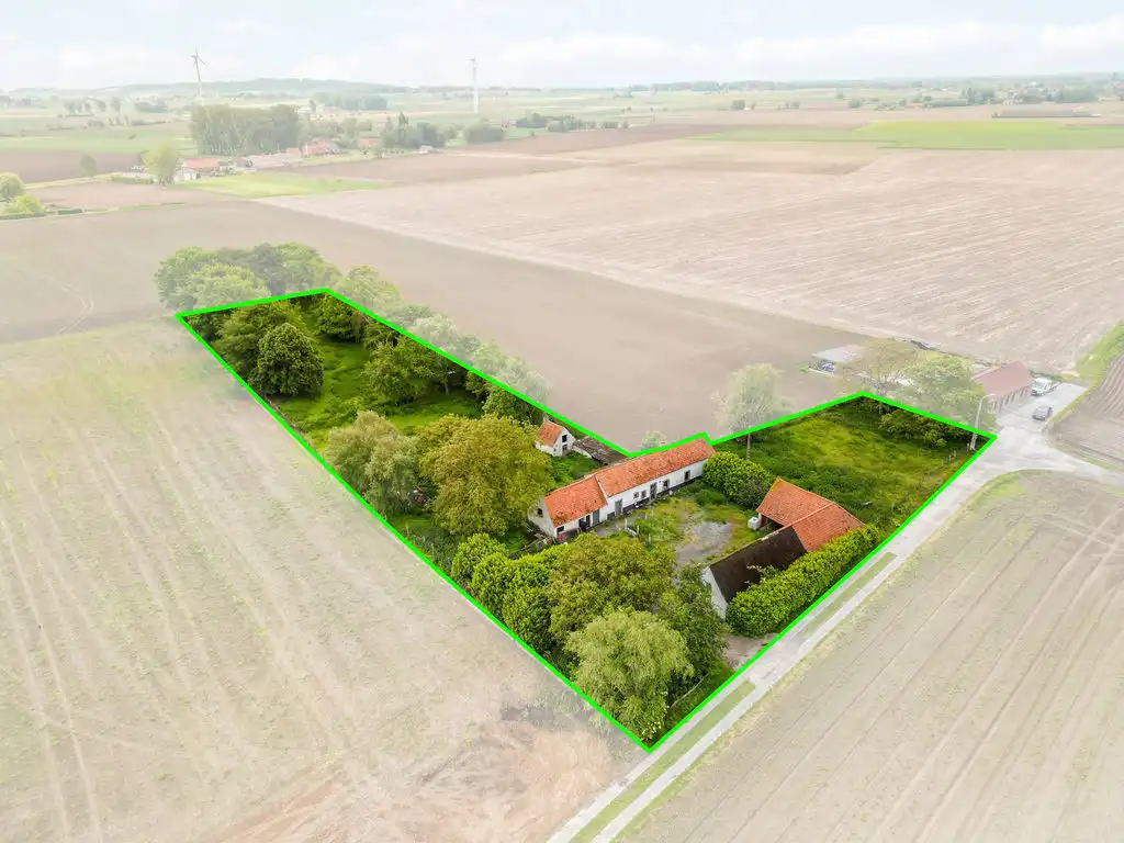 Uniek gelegen Fermette op 5.850 m² foto 2