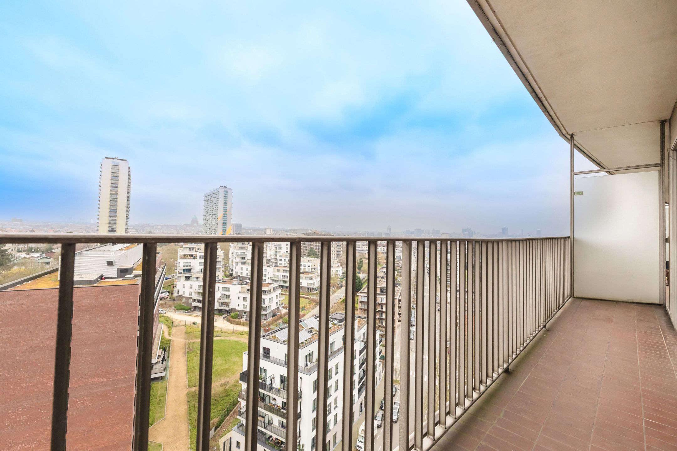 Ruim appartement van ± 100m² met 2 slaapkamers foto 11