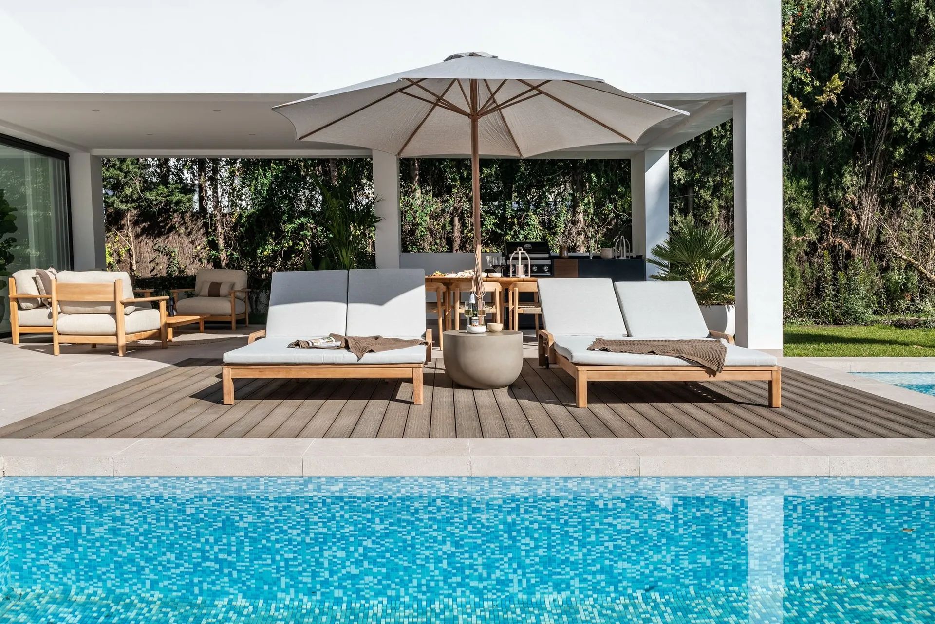 Exclusieve leefstijl in El Paraíso – waar modern design en luxe elkaar ontmoeten foto 25