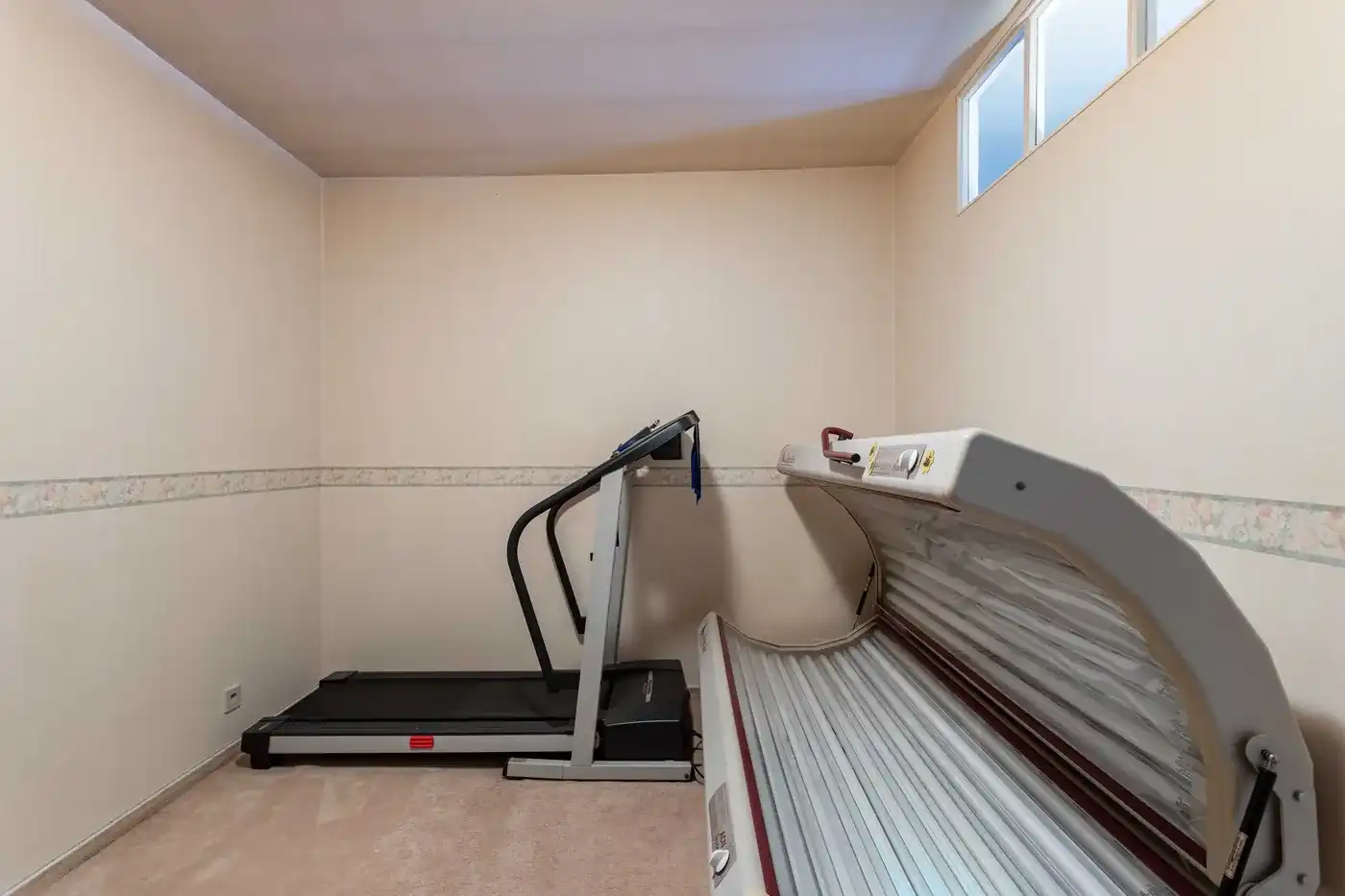Veelzijdige eigendom met woonst, magazijnen en loft in Bissegem foto 16