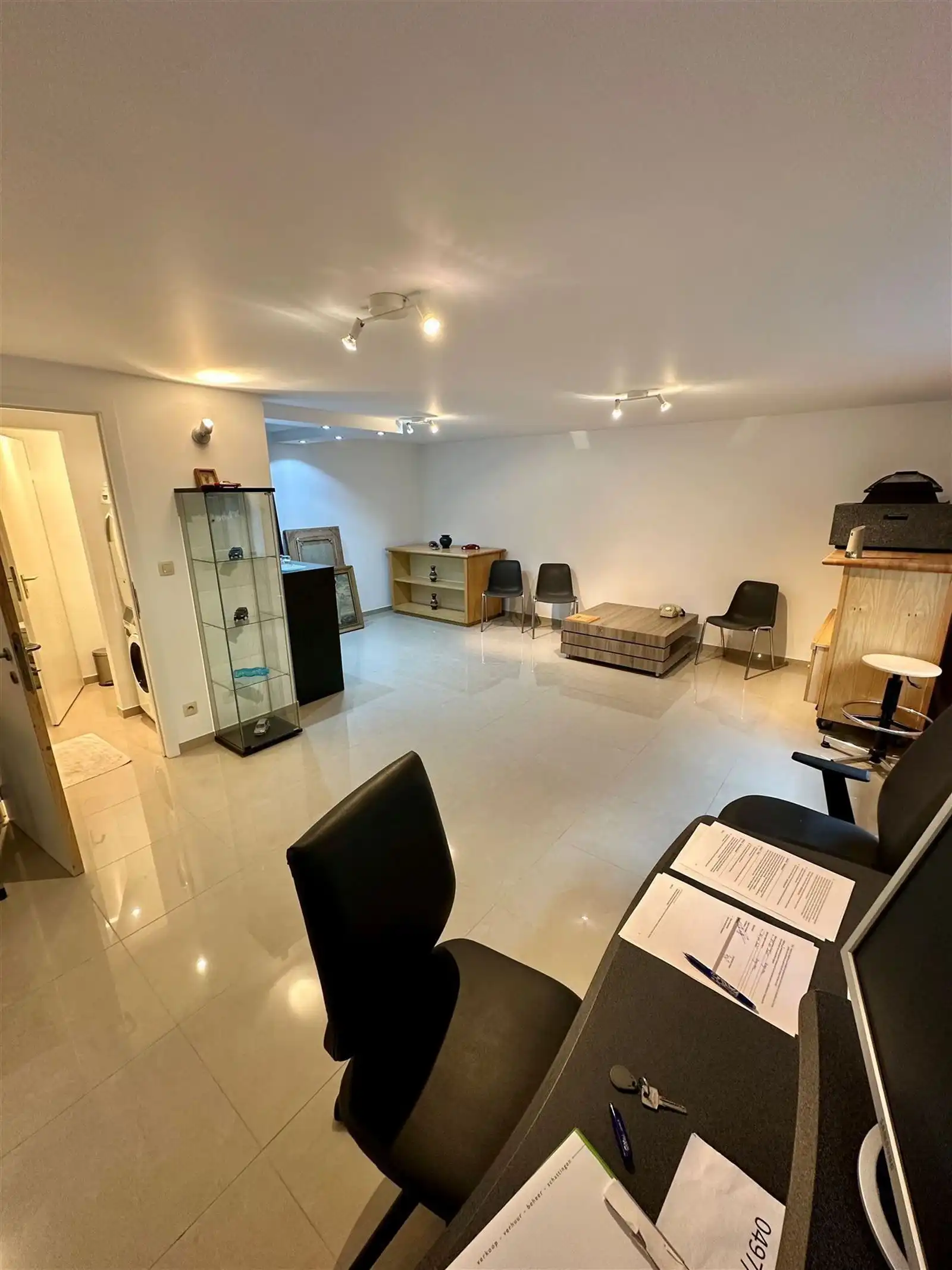 Stockage met bureel en sanitair  foto 6