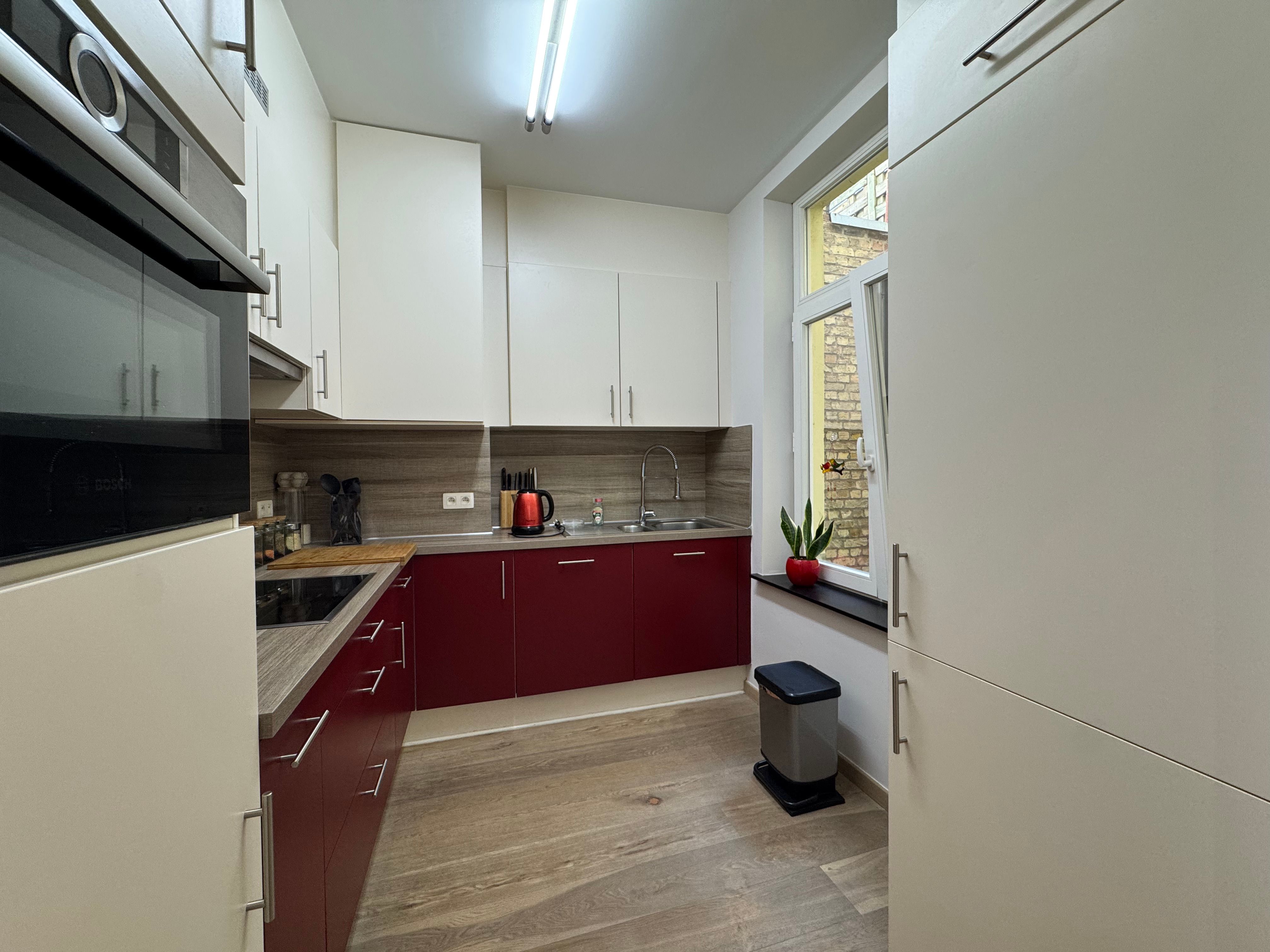 Appartement 84m² op historische locatie in James Ensorgalerij foto 3