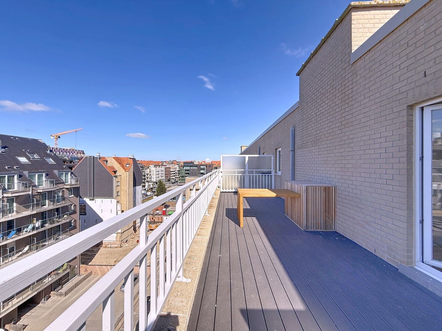 Stijlvol gerenoveerd penthouse met prachtig zicht over het hinterland foto 6