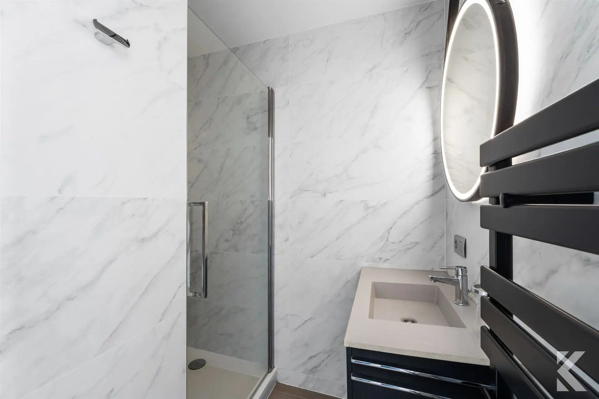 Gerenoveerde penthouse, 65 m2 terrassen, panoramisch zicht foto 14