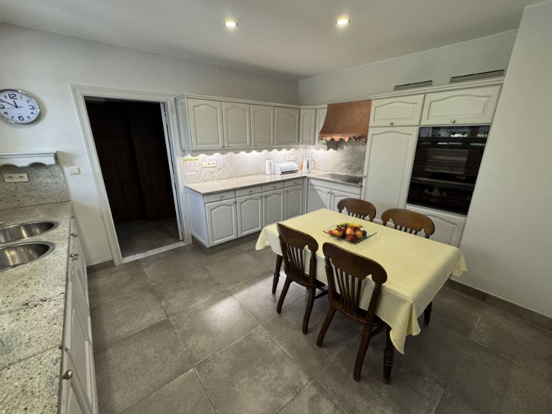 Mooie vrijstaande woning met garage, veranda en zonnepanelen foto 14
