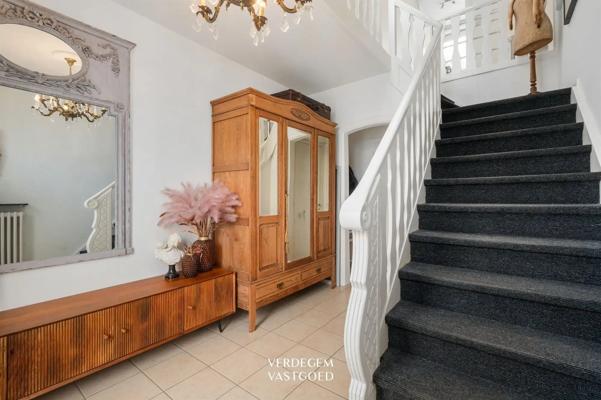 Prachtige villa met 5 slaapkamers en heerlijke tuin foto 10