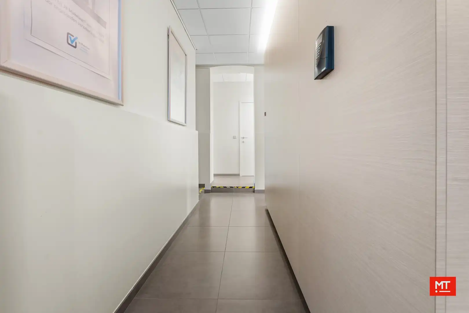 Opbrengsteigendom bestaande uit handelsruimte en 2 appartementen in centrum Beselare foto 25
