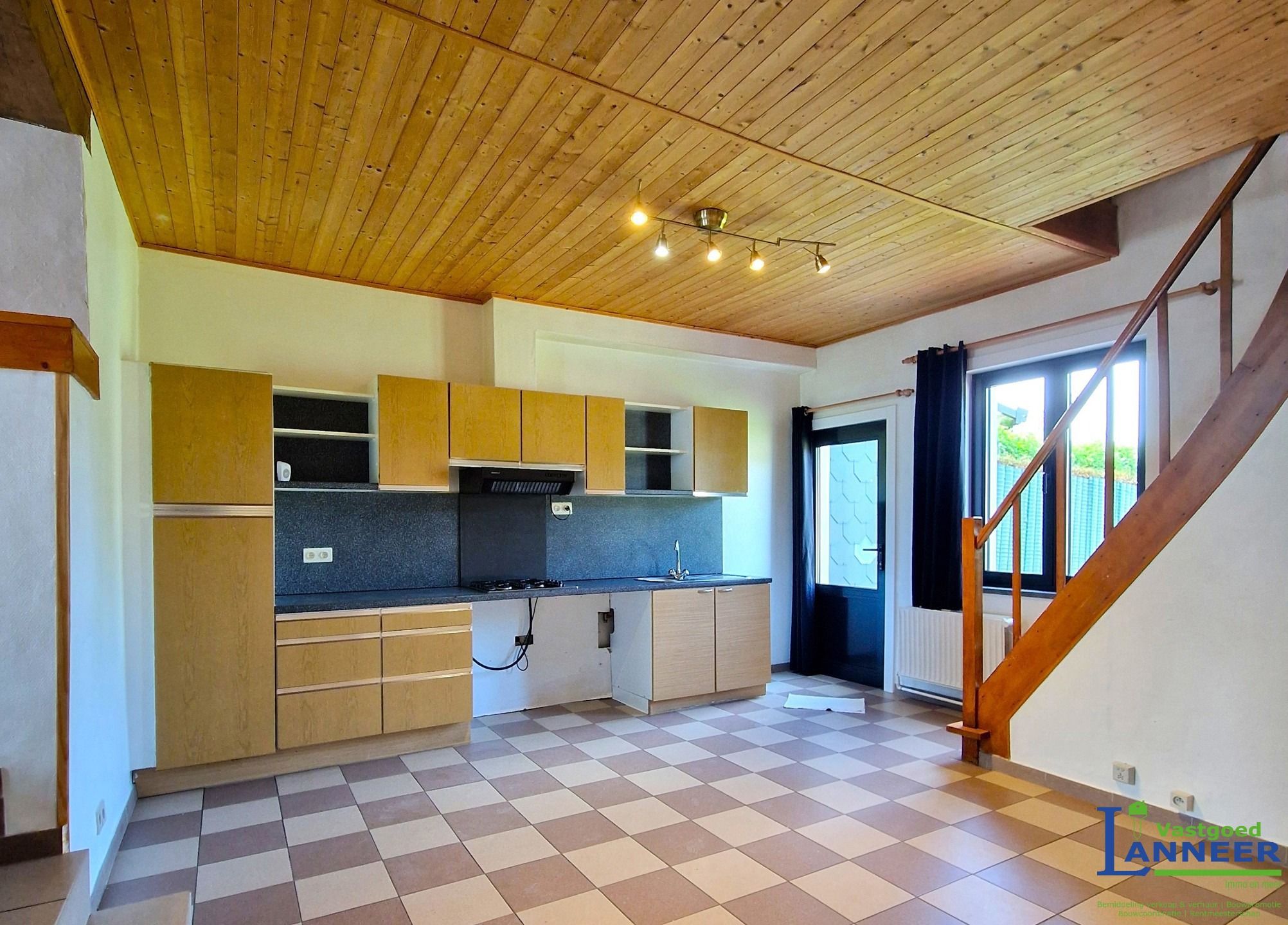 Ruime woning met 3 slaapkamers en tuin nabij centrum Beersel foto 3