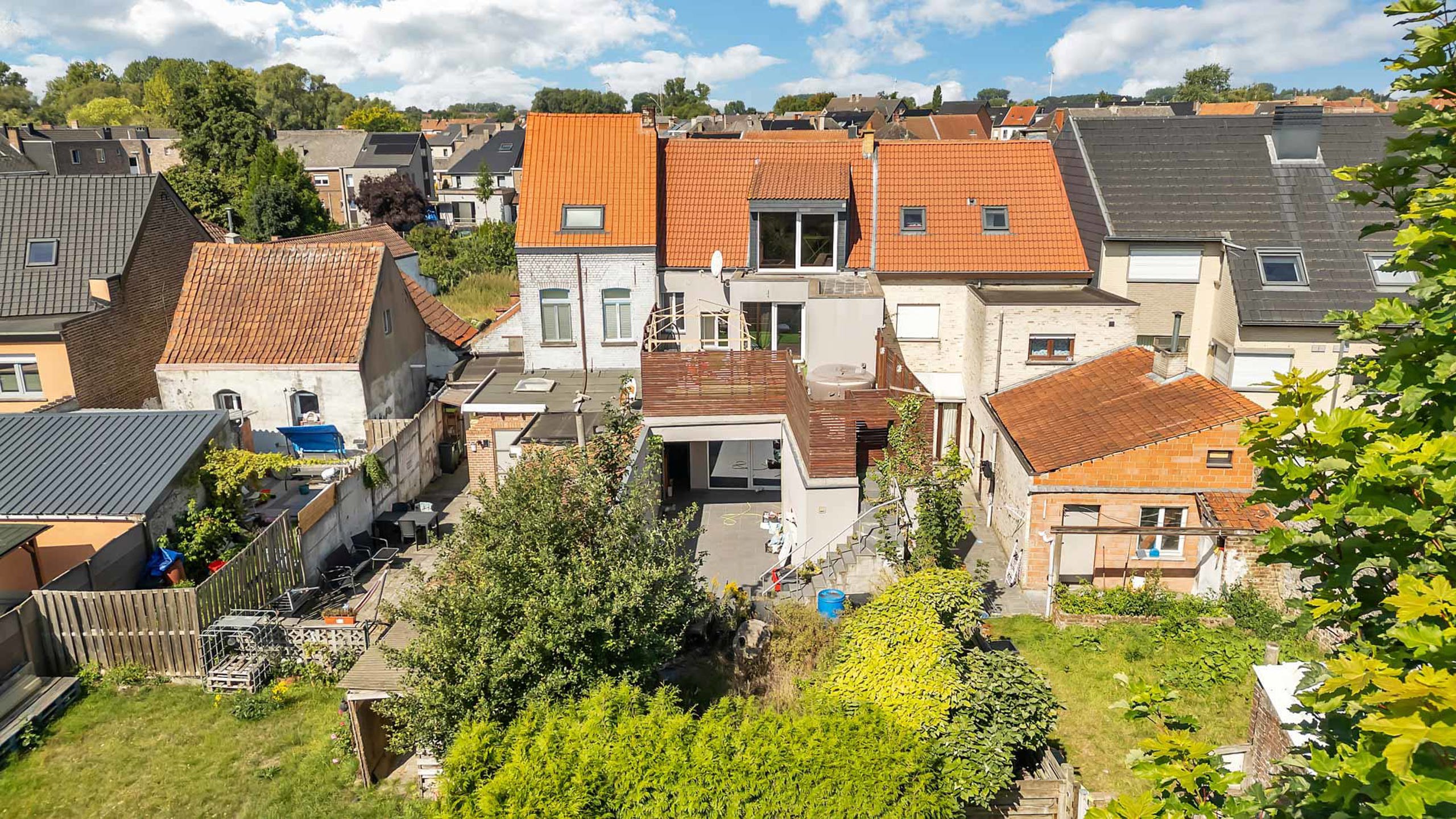Ruime woning met tuin en 4 slaapkamers te Denderleeuw  foto 5