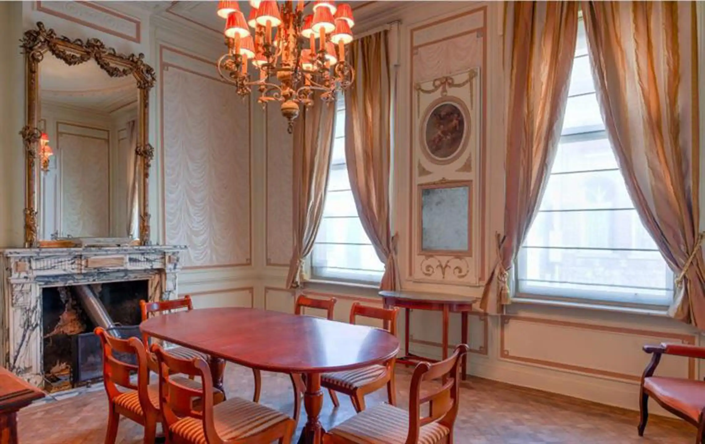 Imposante neoclassicistische herenwoning met 7 slpk., 2 badk. op 59 are 51 ca foto 7
