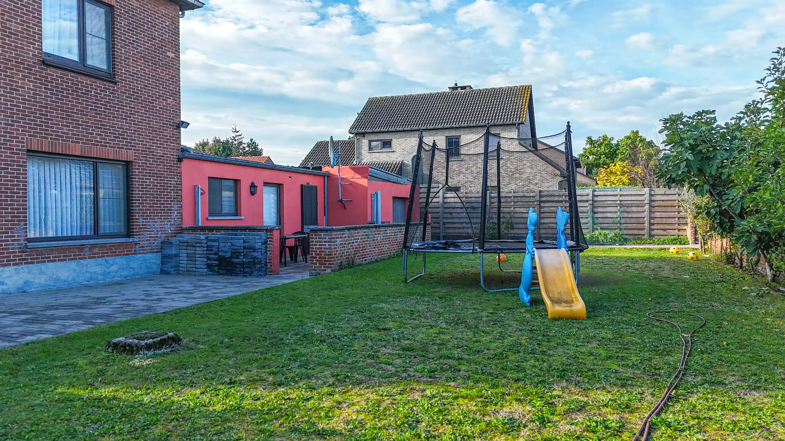 Ruime woning met 3slpk, tuin en garage op toplocatie! foto 24