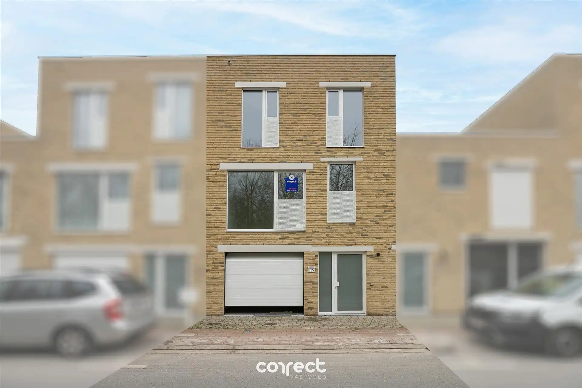 Rrecente beletagewoning met 3 slpkrs, garage en tuin. foto {{pictureIndex}}