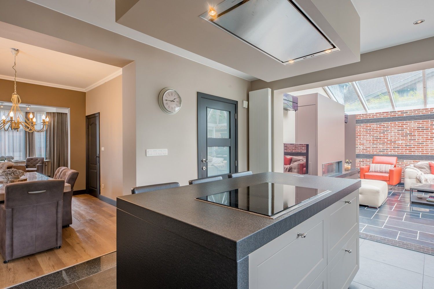 INSTAPKLARE WONING I ZWEMBAD I 4 SLPK foto 15