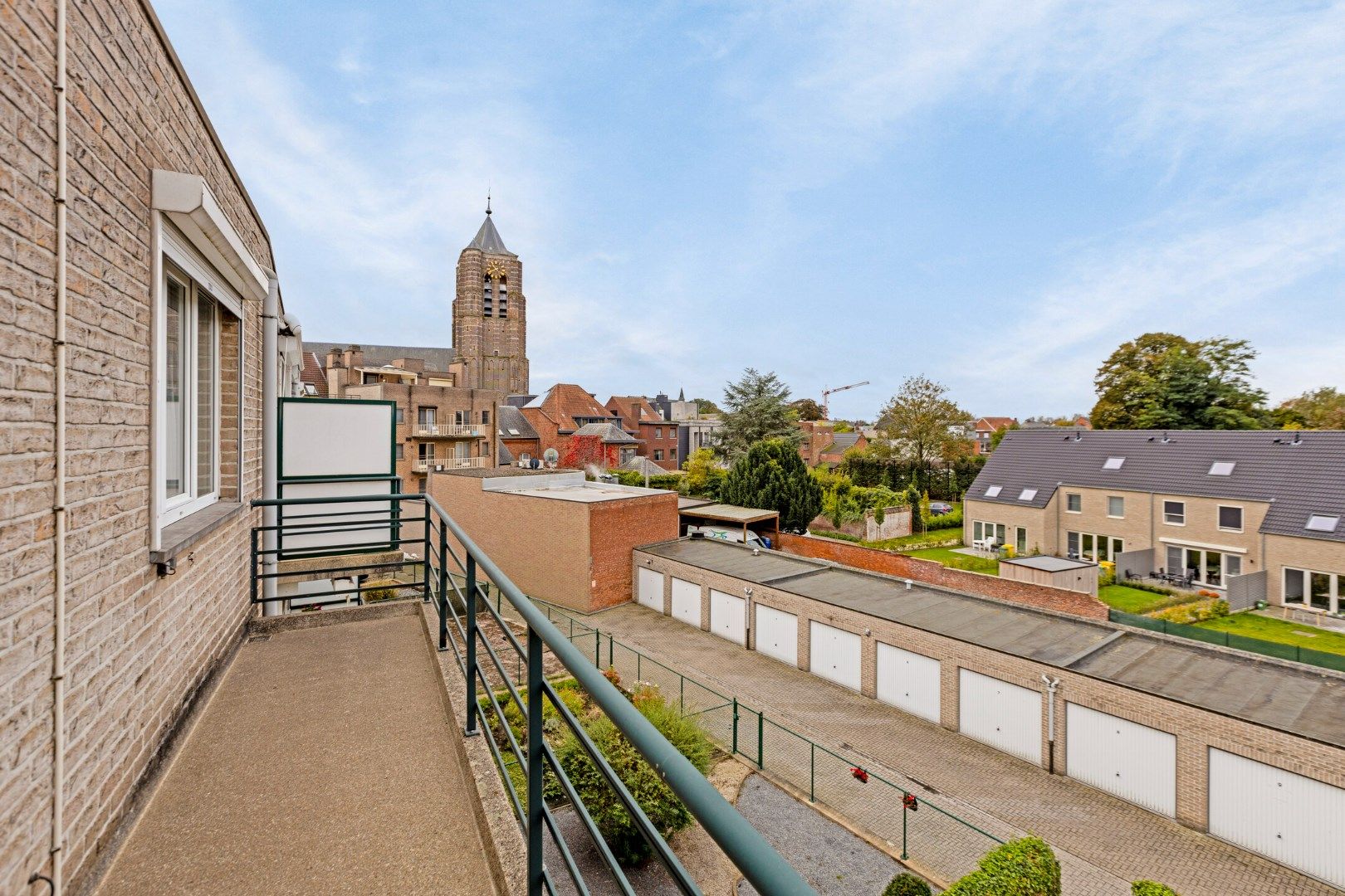 Ruim en energiezuinig appartement met veel lichtinval in het centrum van Mol. foto 8