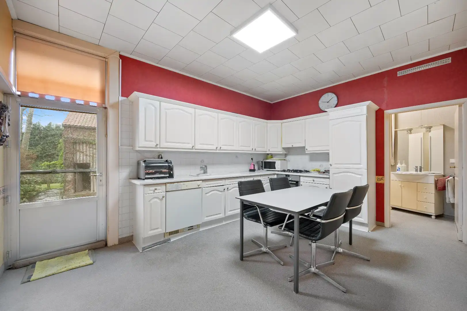 Geklasseerde te renoveren hoeve foto 10