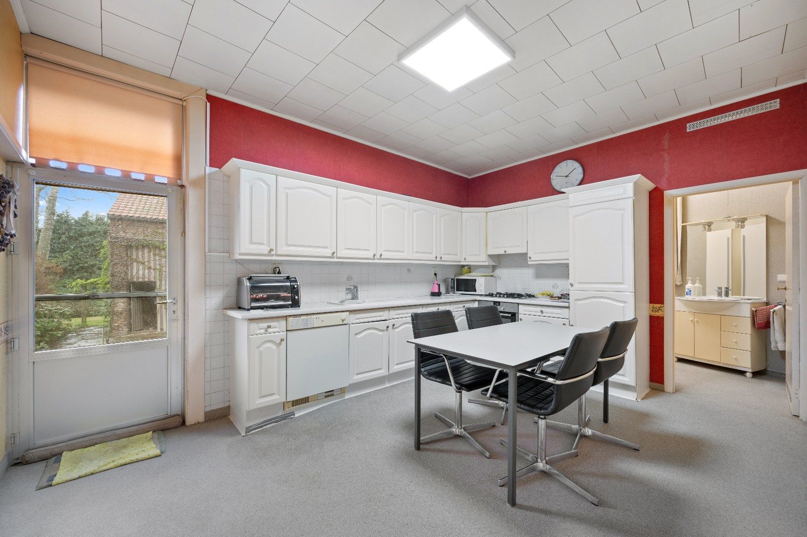 Geklasseerde te renoveren hoeve foto 10