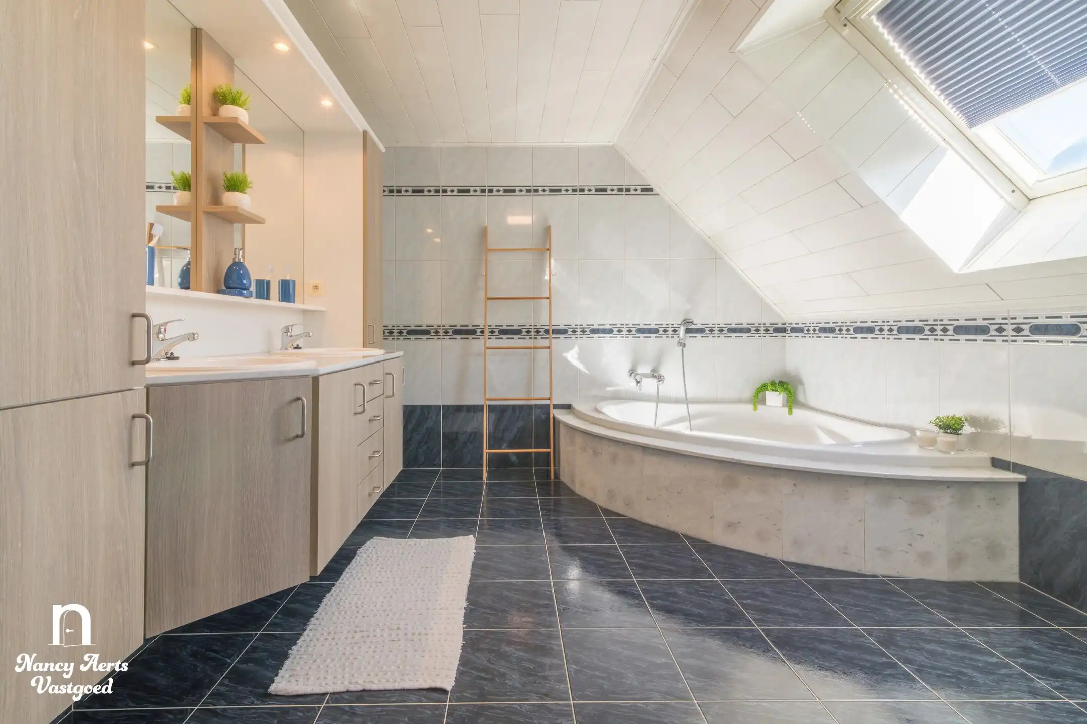 Karaktervolle, instapklare woning met extra woonmogelijkheid foto 13