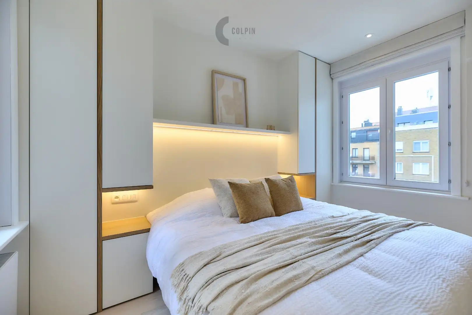Ruim appartement met 4 slaapkamers en zijdelings zeezicht foto 11