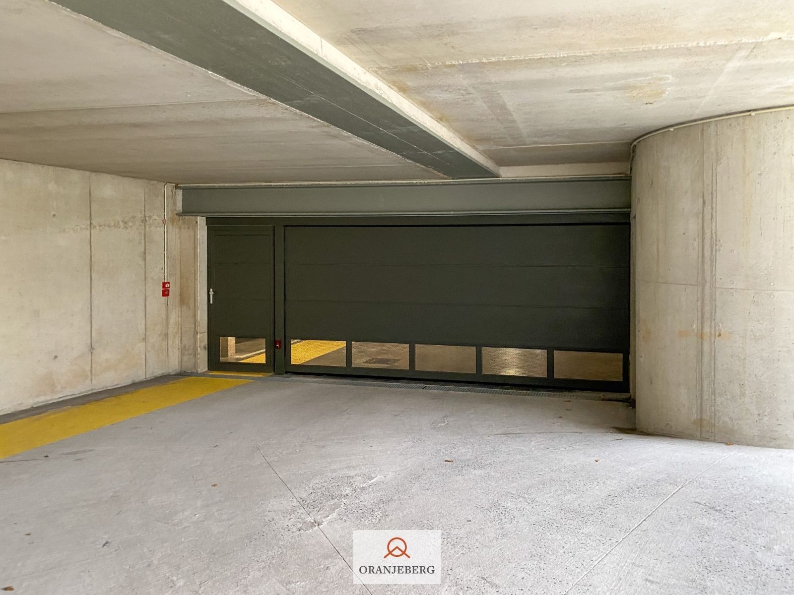 Luxe 2 slaapkamerappartement met 2 terrassen en privatieve tuin foto 39