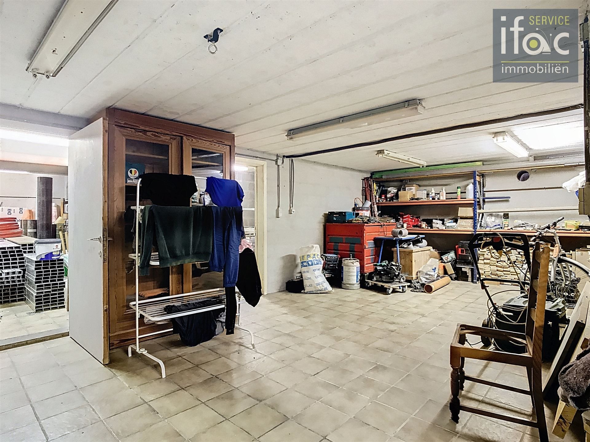 Huis met 4 slpks, 2 badk., tuin en garage foto 21