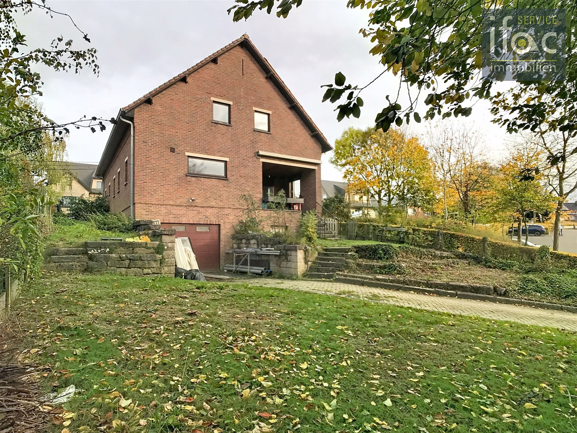 Huis met 4 slpks, 2 badk., tuin en garage foto 26