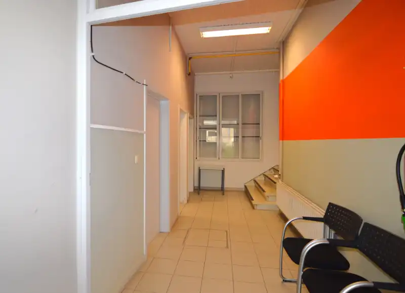 Kantoorruimte te huur in hartje Mechelen – met zicht op de Sint-Romboutstoren foto 3