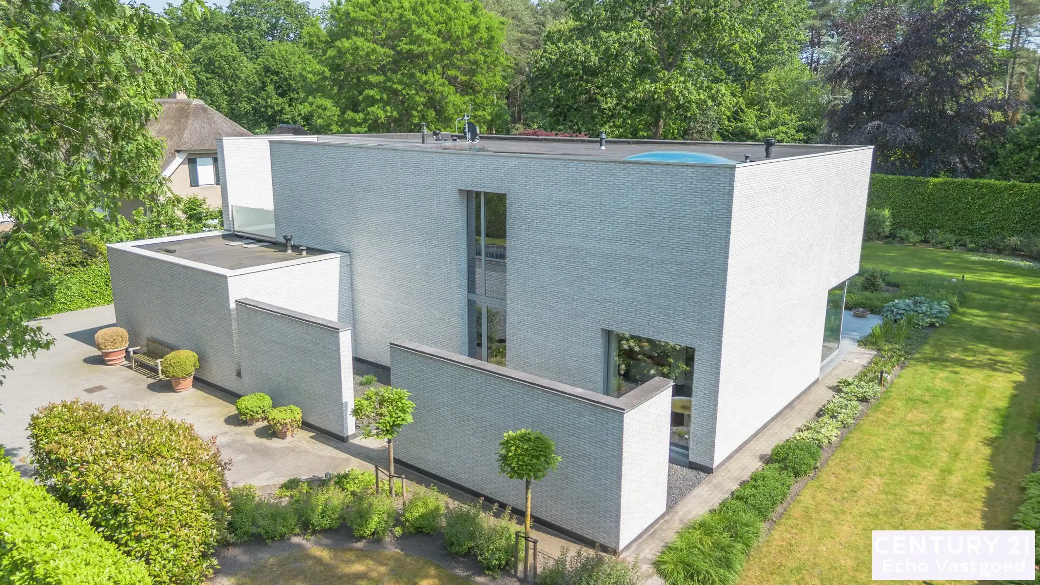 Exclusieve onderhouden architectenvilla in villawijk De Lint foto 31