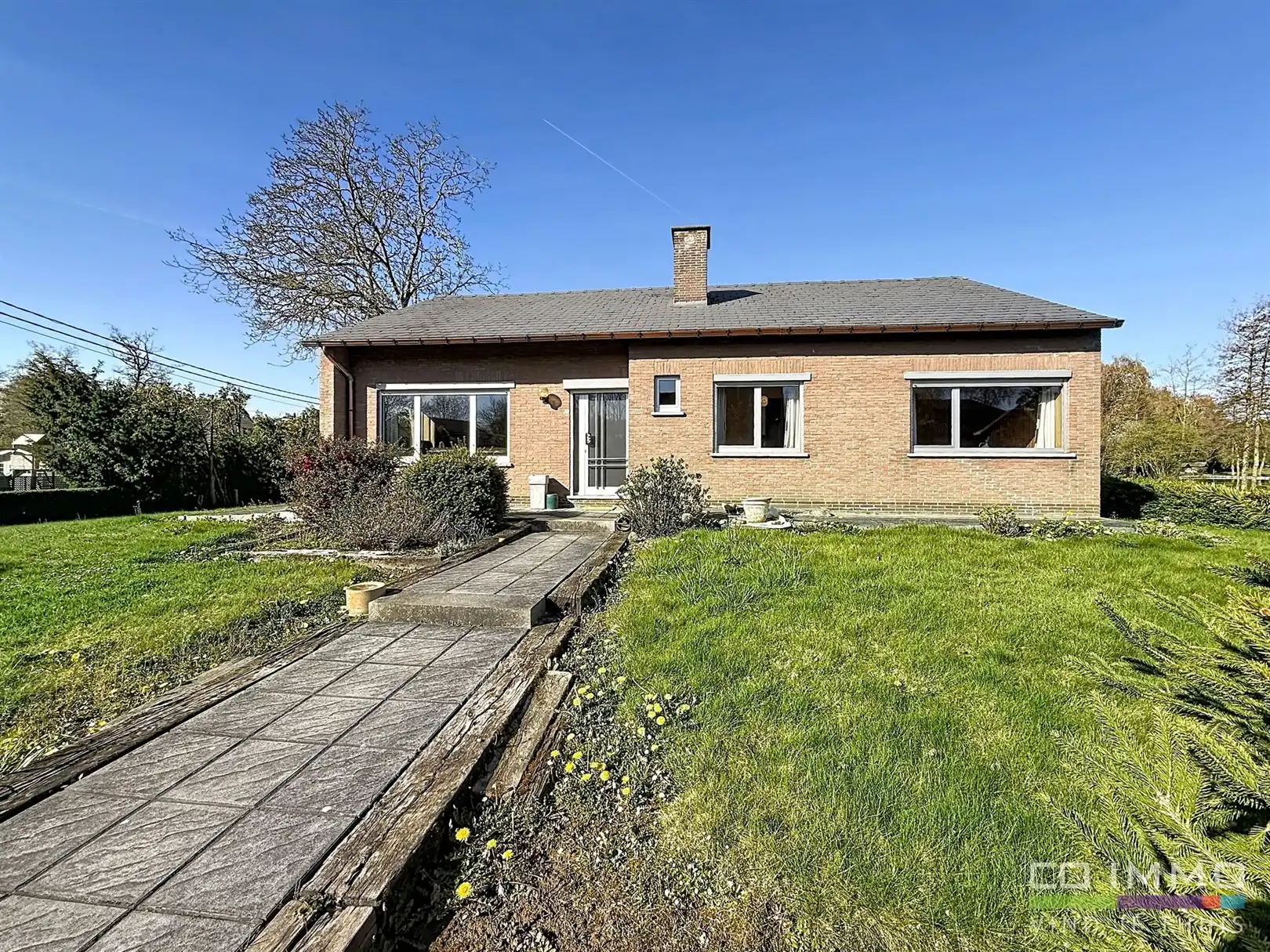 Hoofdfoto van de publicatie: Te renoveren open bebouwing, 3 slpks, opp 20a 18ca