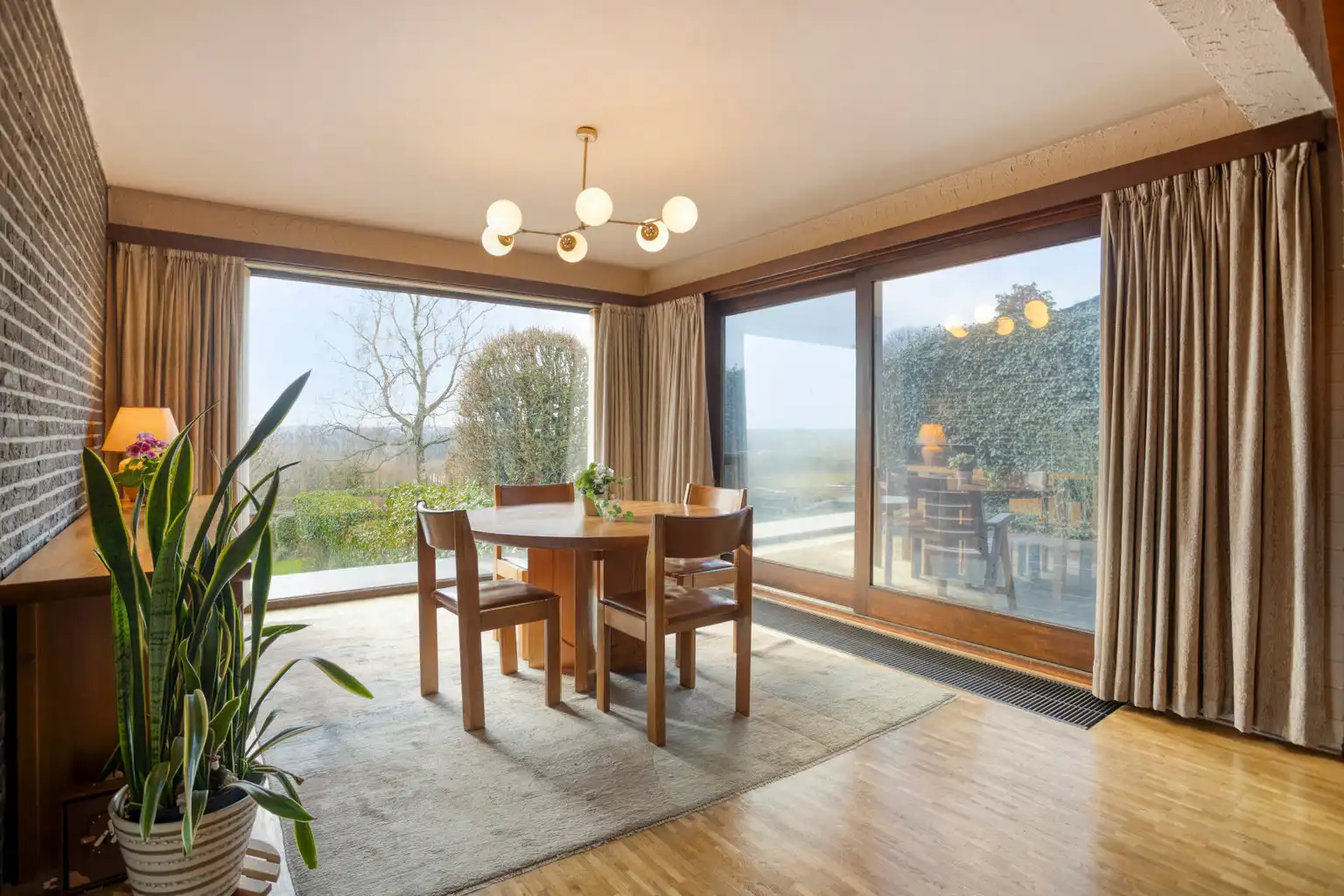 MOOIE ARCHITECTENWONING MET VERZICHT foto 4