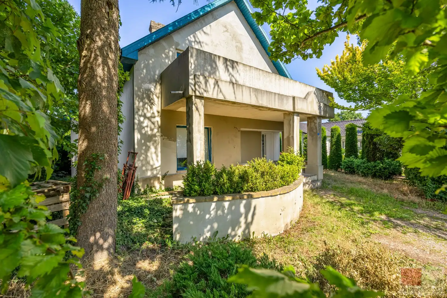 Op te frissen, vrijstaande woning met veel potentieel op royaal perceel van 1080 m², deze te moderniseren woning combineert een bewoonbare oppervlakte van 199 m² foto 31