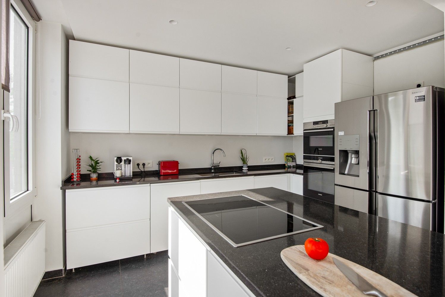 Ruime kangroewoning met 6 slaapkamers en 3 badkamers nabij het Steytelickpark te Wilrijk. foto 14