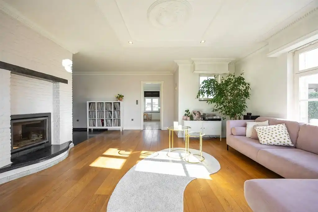 karaktervolle villa met zonnige tuin en zwembad foto 9