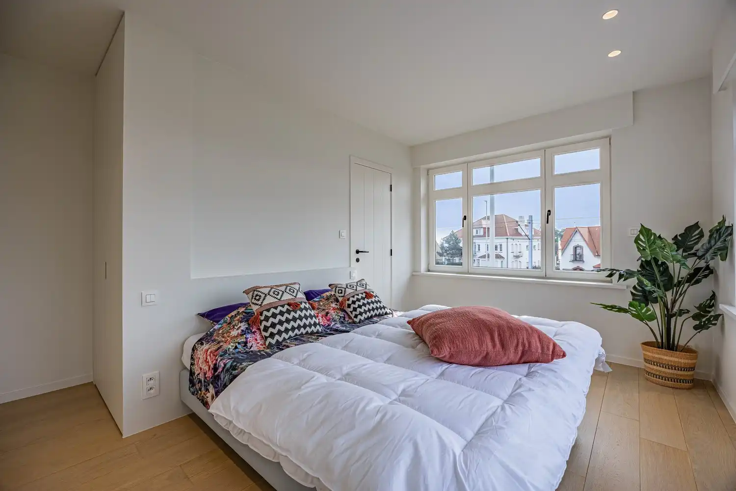 Exclusieve gerenoveerde koppelvilla vlak bij zee met 8 slaapkamers foto 18