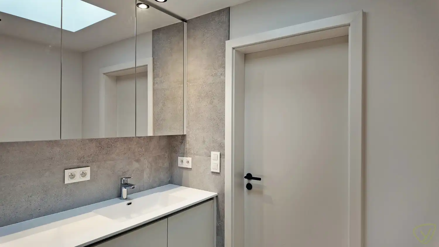 Instapklare en energiezuinige woning met stadstuin en garage te huur in Eeklo foto 8