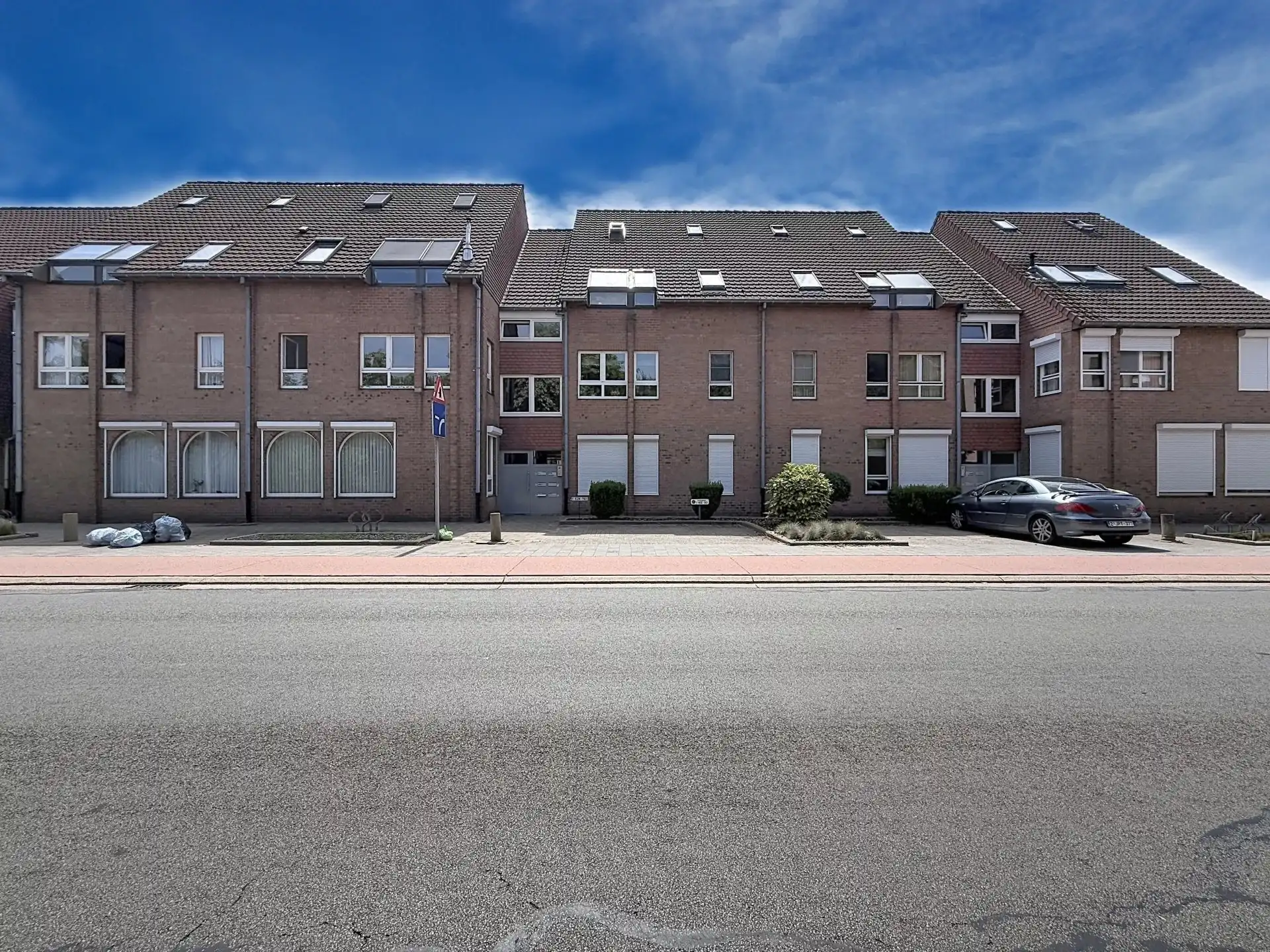 Gezellig en ruim duplex appartement in hartje Lommel met staanplaats. foto 26