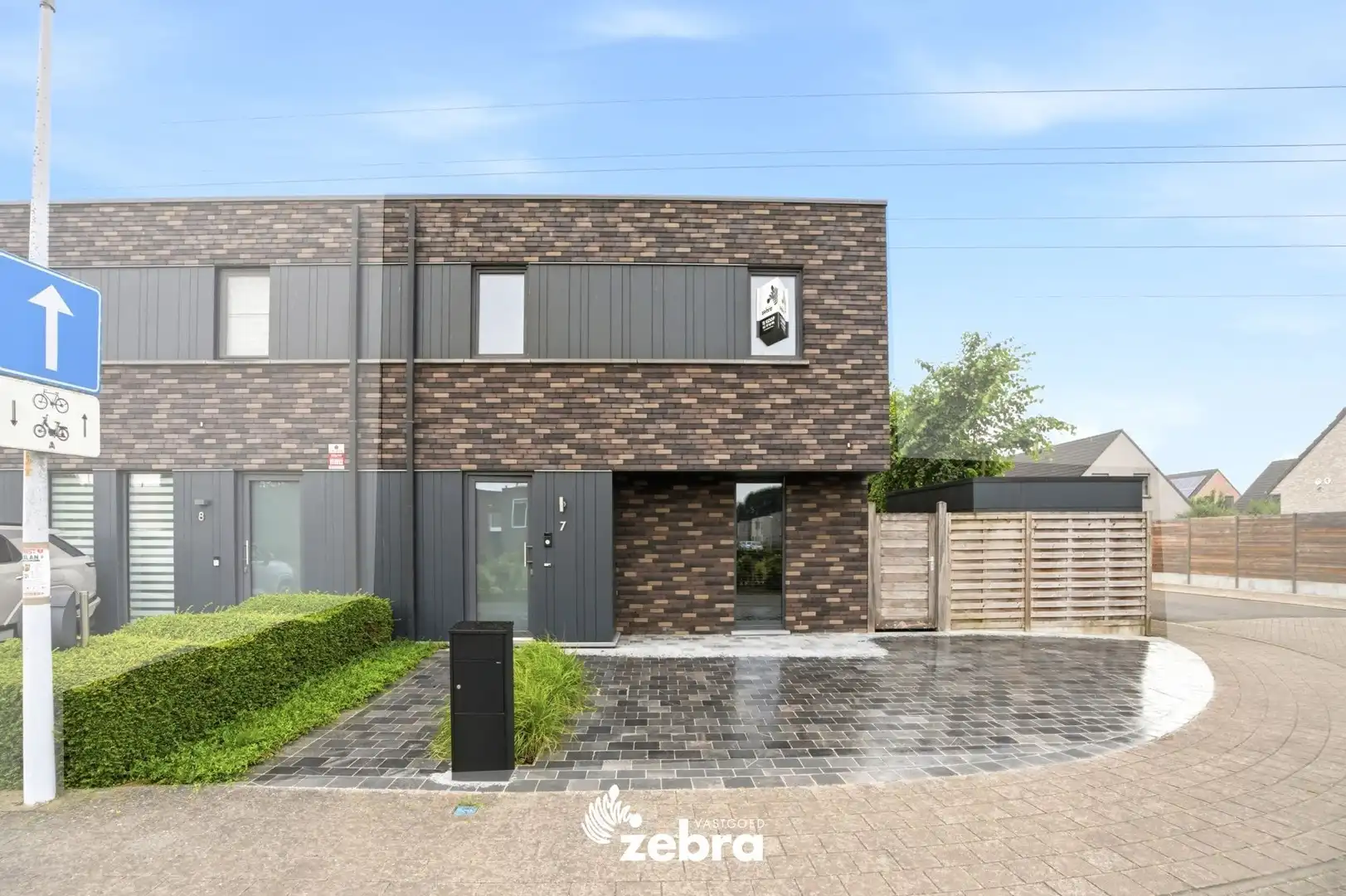 Rustig gelegen halfopen bebouwing met garage te Rumbeke! foto 3