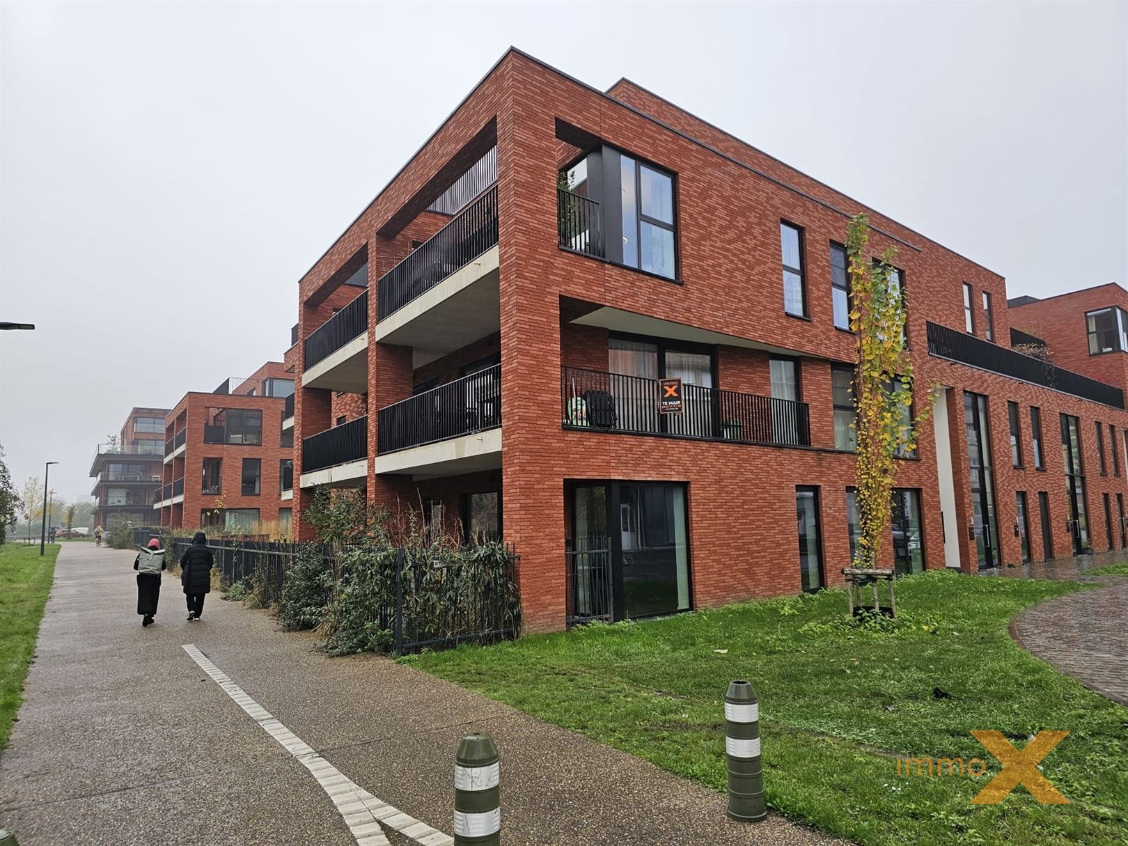 RECENT APPARTEMENT MET AUTOSTAANPL EN KELDER foto 22