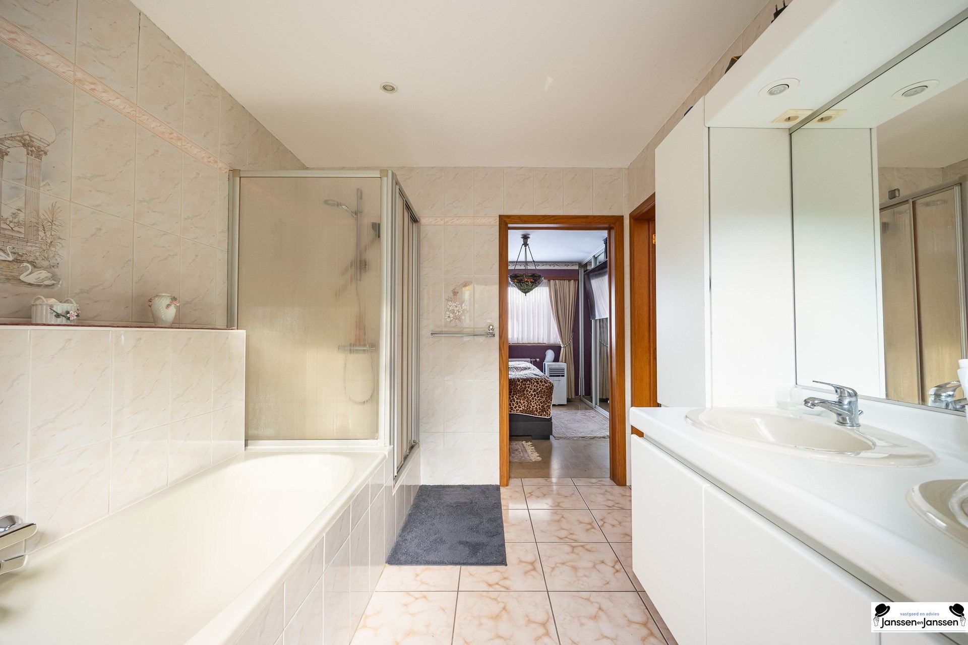 Landelijk gelegen woning op een perceel van ruim 6.000 m² foto 13