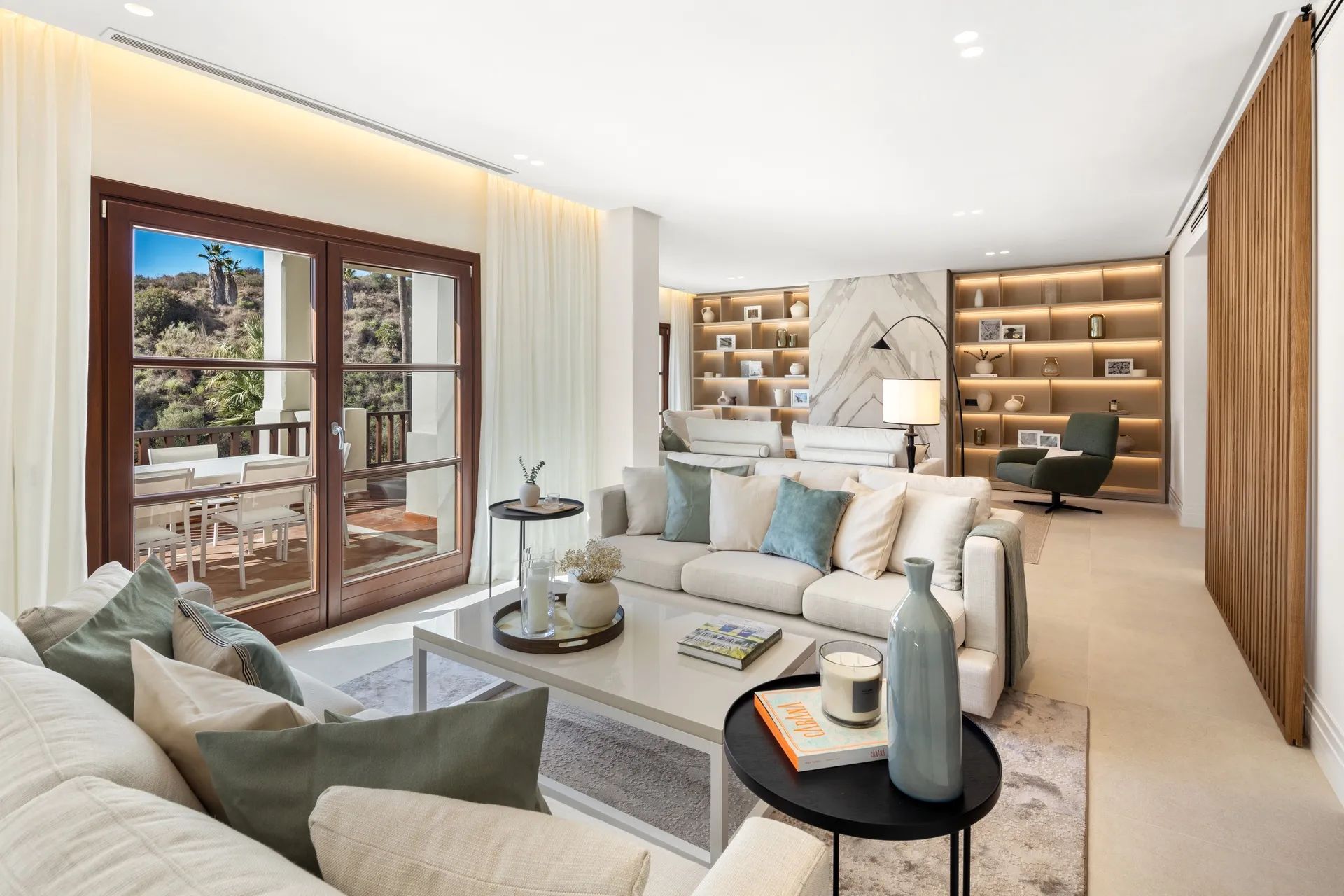 Ervaar de perfecte mix van Mediterrane charme en moderne luxe in deze exclusieve villa in Sierra Blanca foto 2