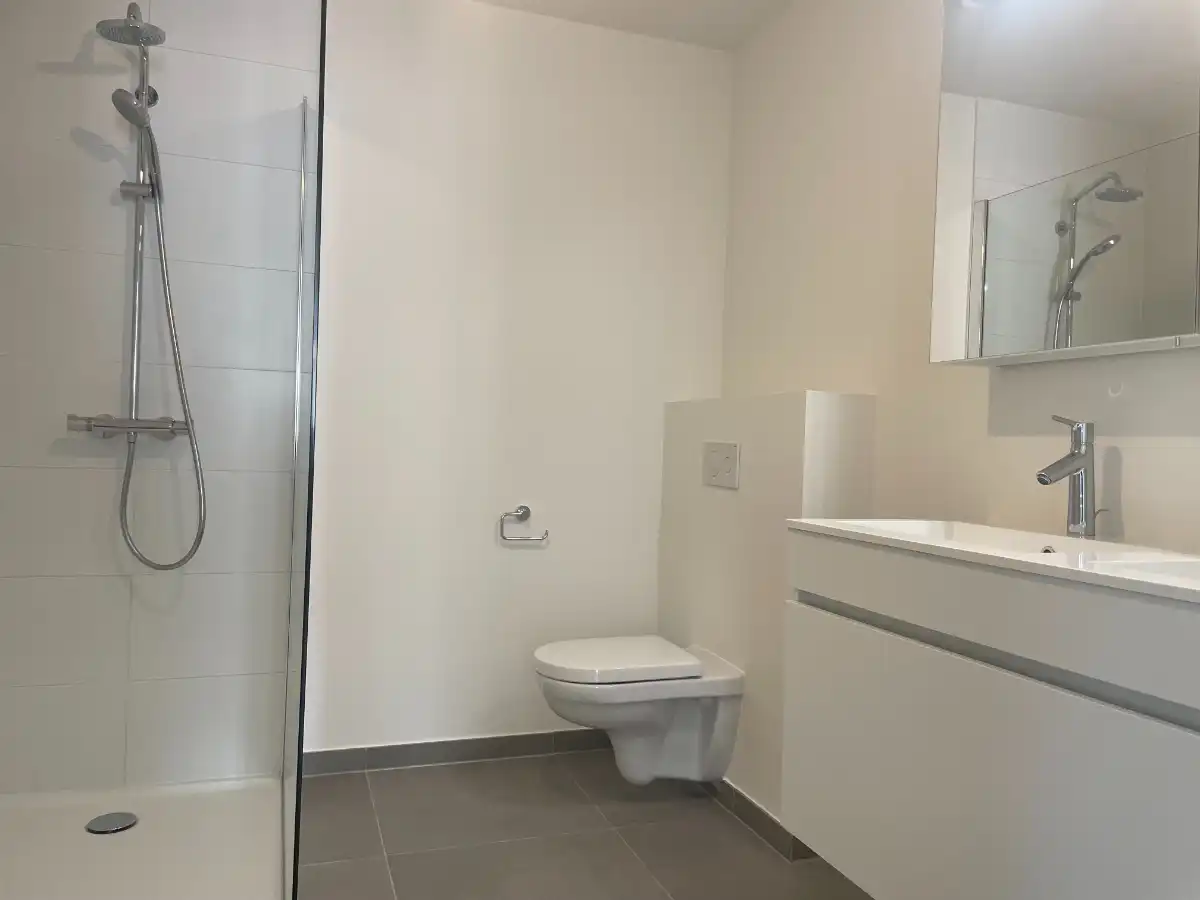 Nieuwbouw twee-slaapkamer appartement foto 43