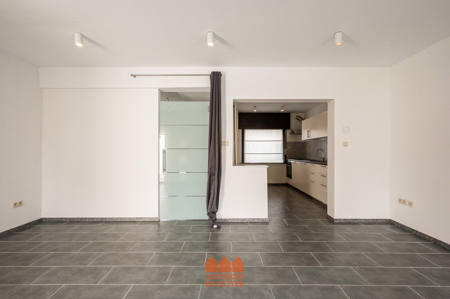 Instapklare woning op een centrale locatie te Eeklo foto 3
