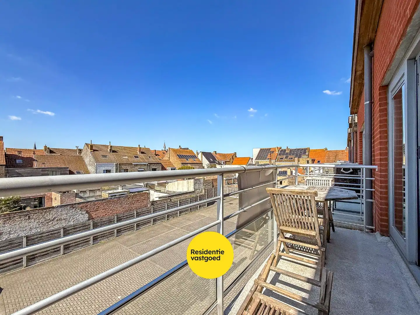 Appartement met 2 slaapkamers in Nieuwpoort Stad. foto 2