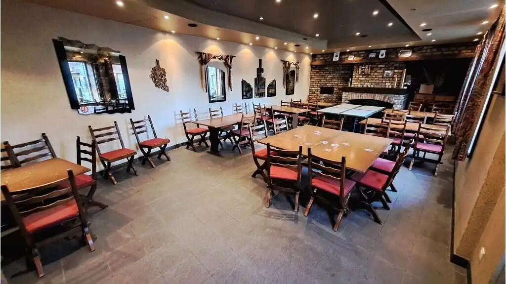 Horecapand met gelagzalen en woonst te koop in Aartrijke Zedelgem foto 7