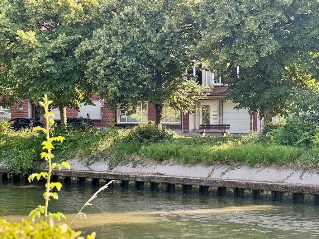 Charmant gelijkvloersappartement met zicht op de Leie, vlak bij het Sint-Pietersstation foto 2