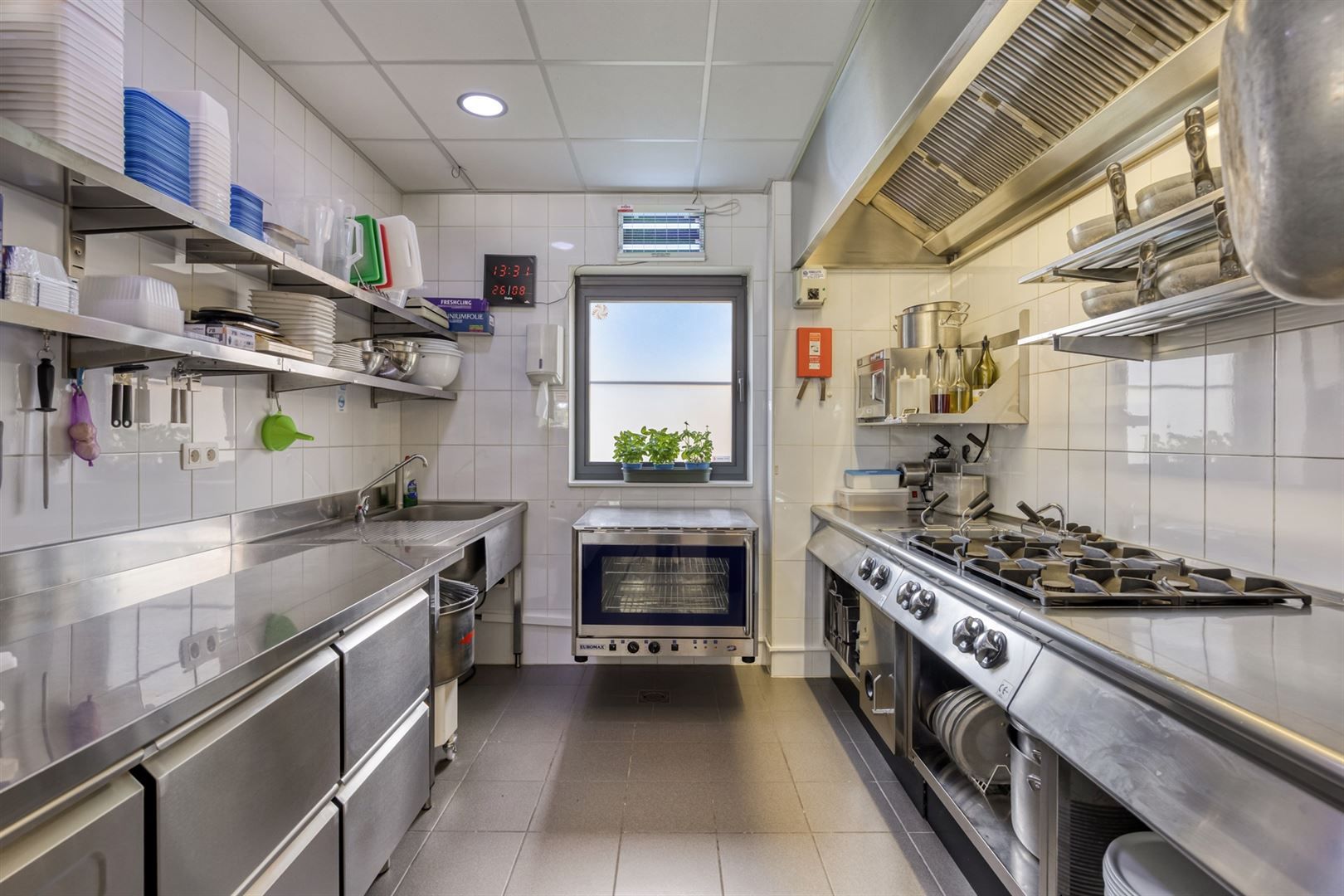 TE KOOP: Handelshuis met pizzeria & appartement in Koersel! foto 18
