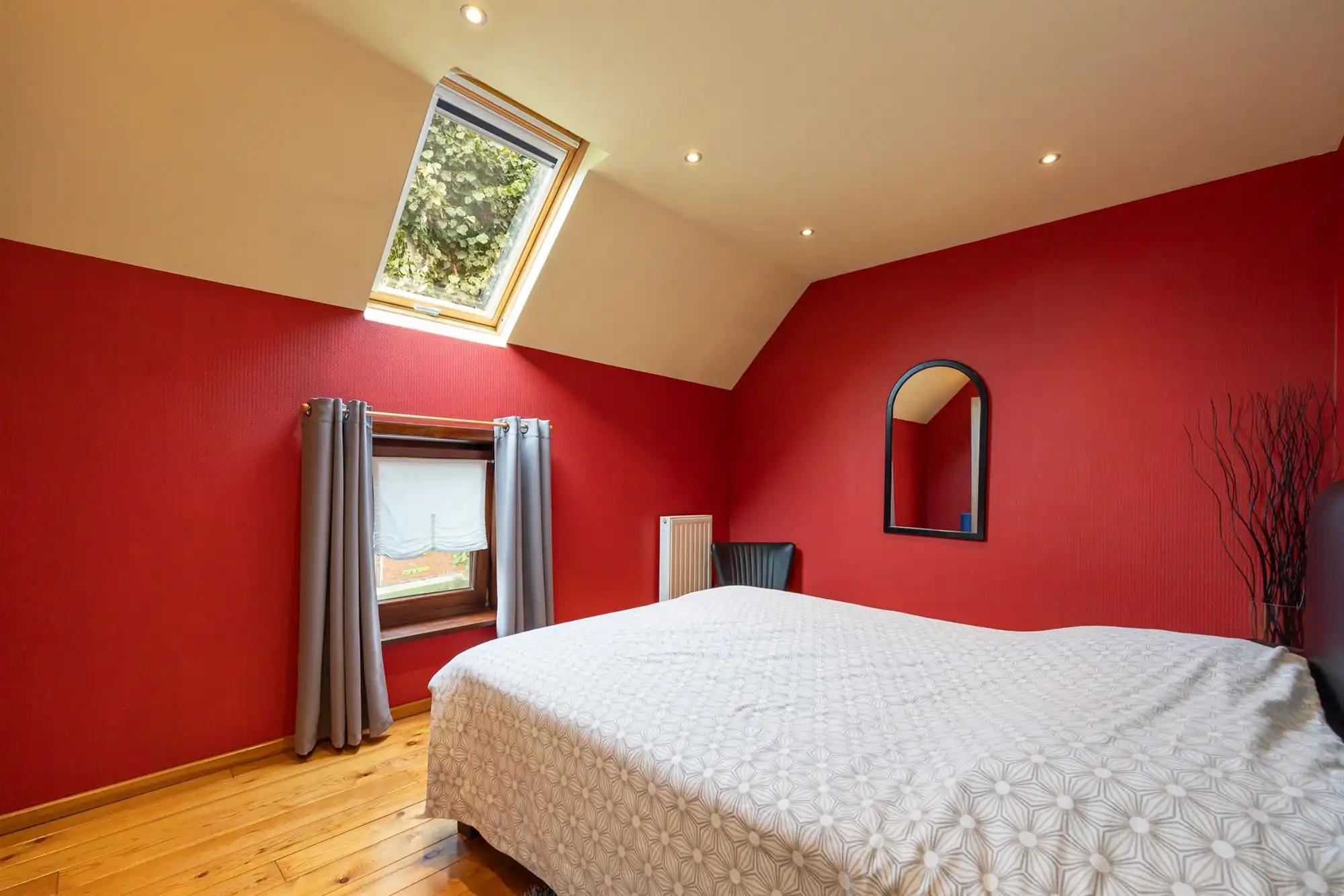 Ruime woonst, polyvalente ruimte, studio en garage foto 9