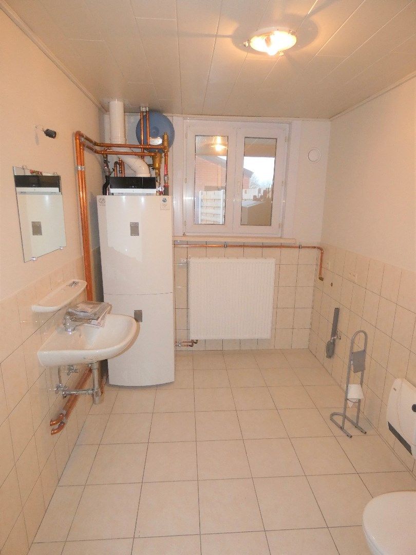 Gerenoveerde woning met 3 slpk, garage en tuin, Torhout. foto 14